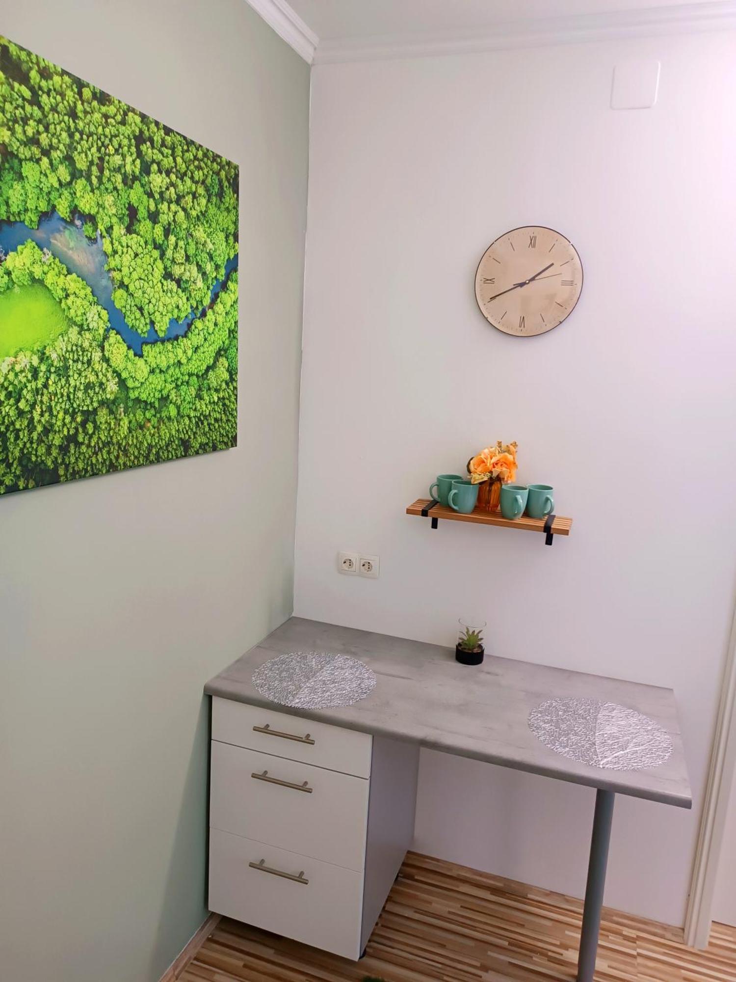 Family 2 Room's Centre